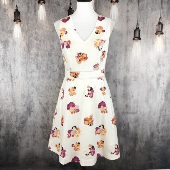 Nicole Miller White Floral Cotton Dress size 8 NWT - Picture 1 of 3